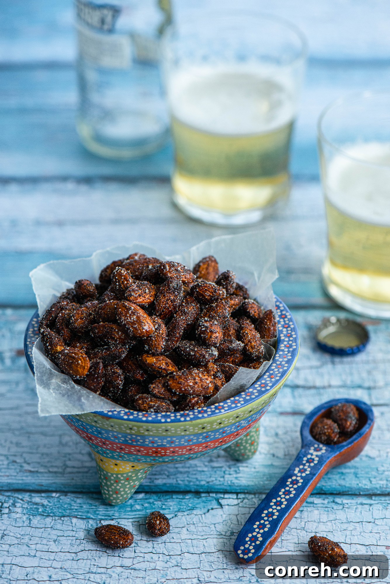 Sweet and Spicy Balsamic Roasted Almonds in a bowl