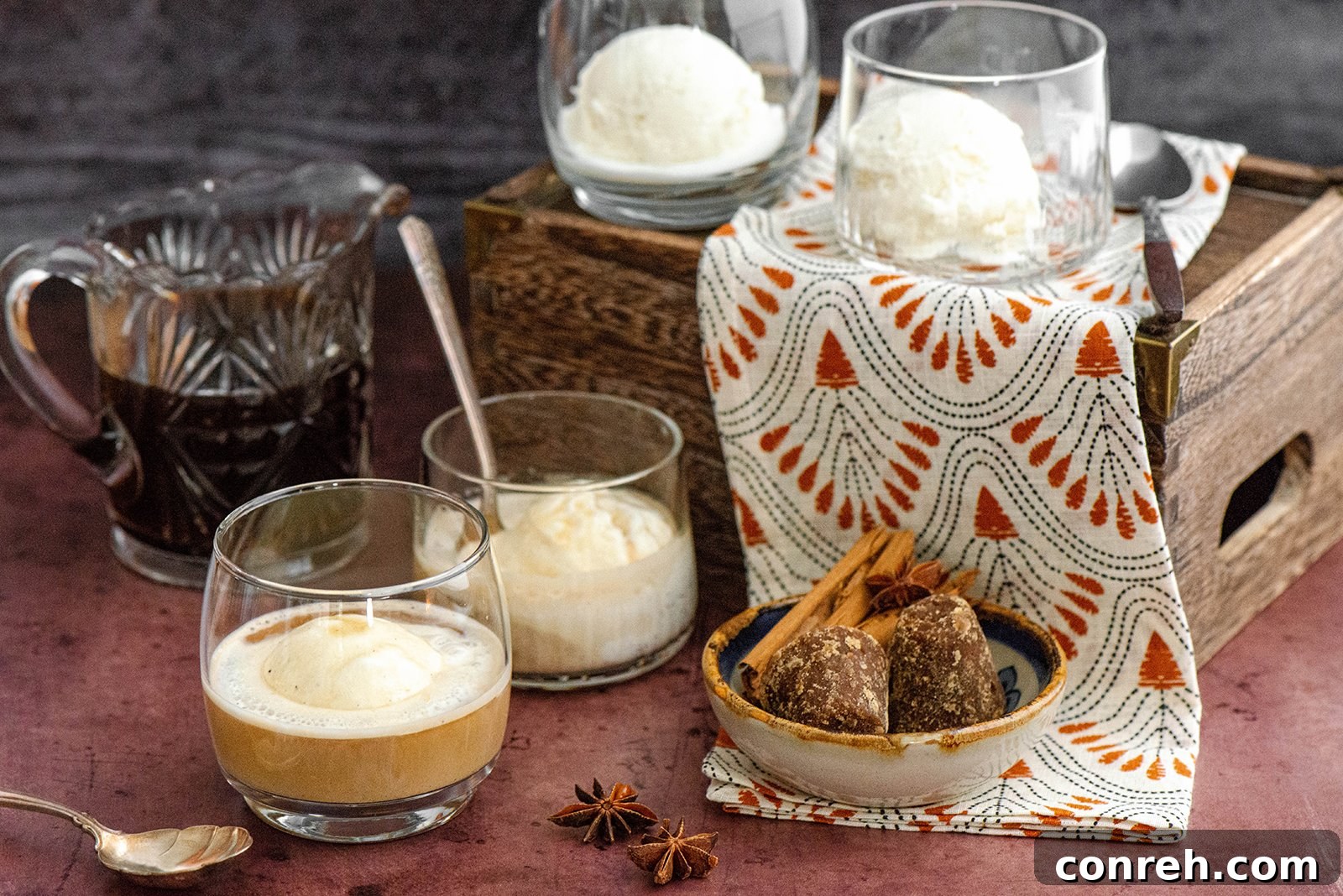 Cafe de Olla brewing, rich with cinnamon, cloves, and piloncillo.