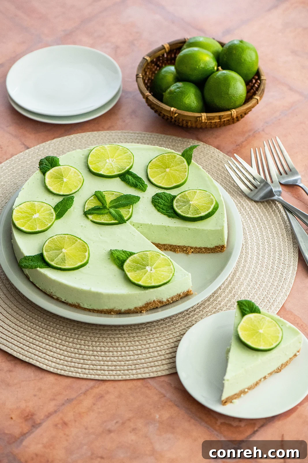Lime Pie 2 Vibrant and tangy Pay de Limón Verde, a traditional Latin American lime pie