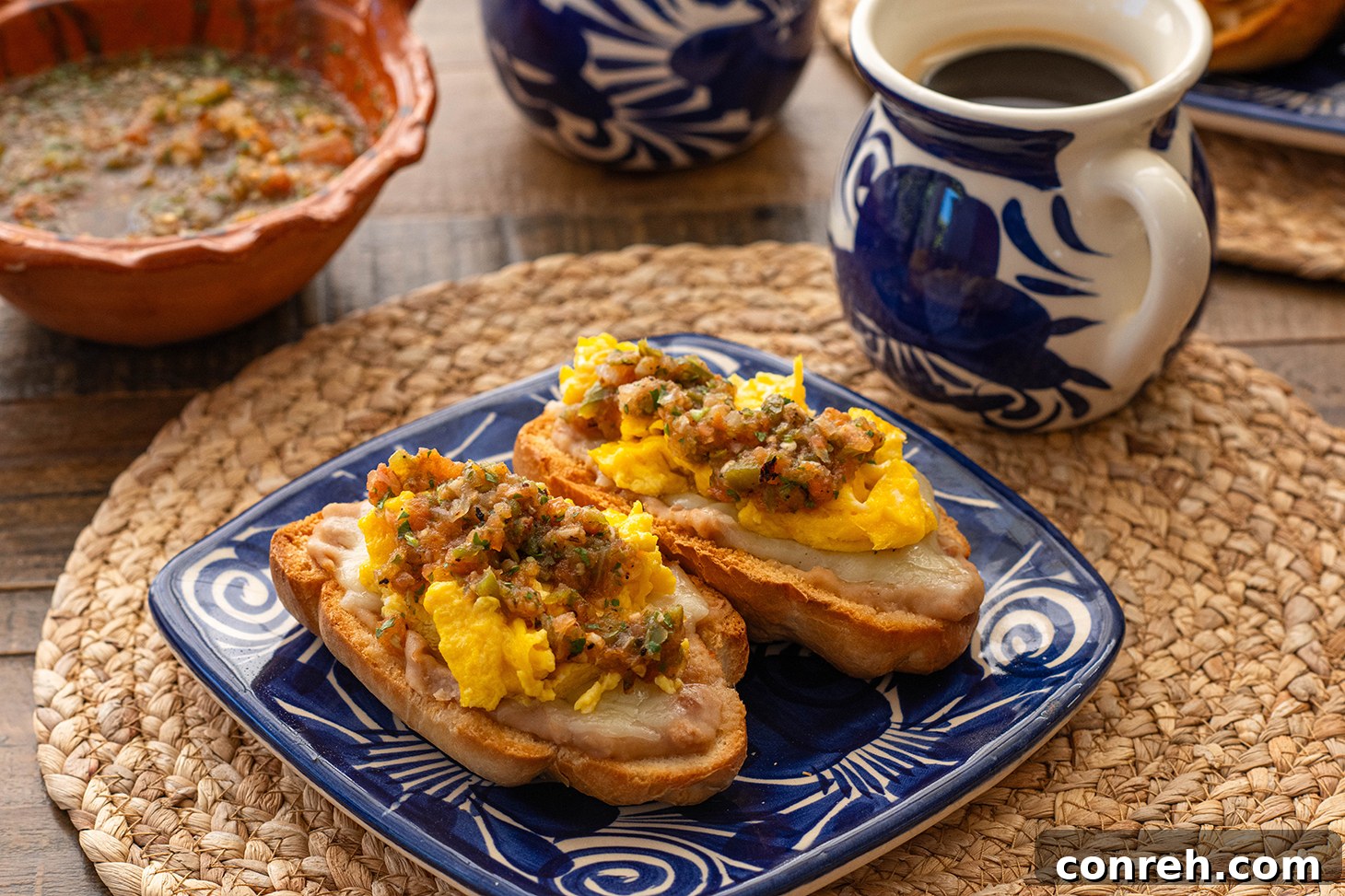 Molletes with different toppings