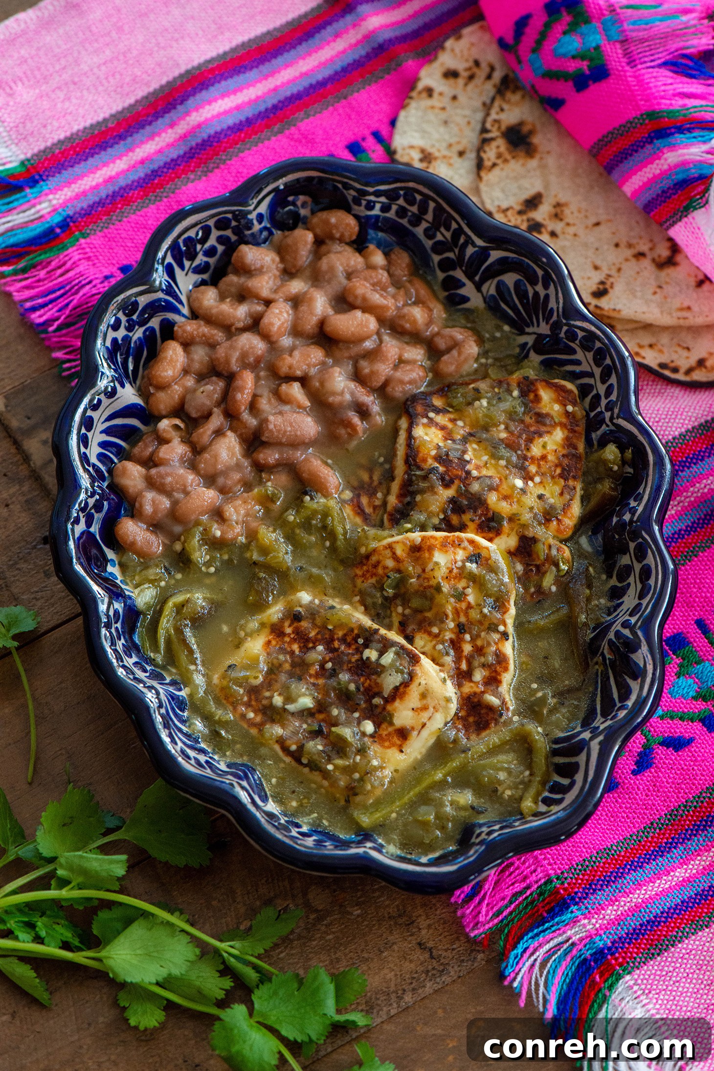 Queso en Salsa Verde served with tortillas